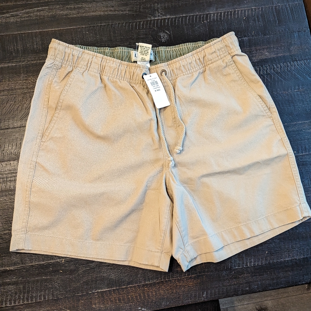 Men's NWT L.L. Bean Shorts Size Medium